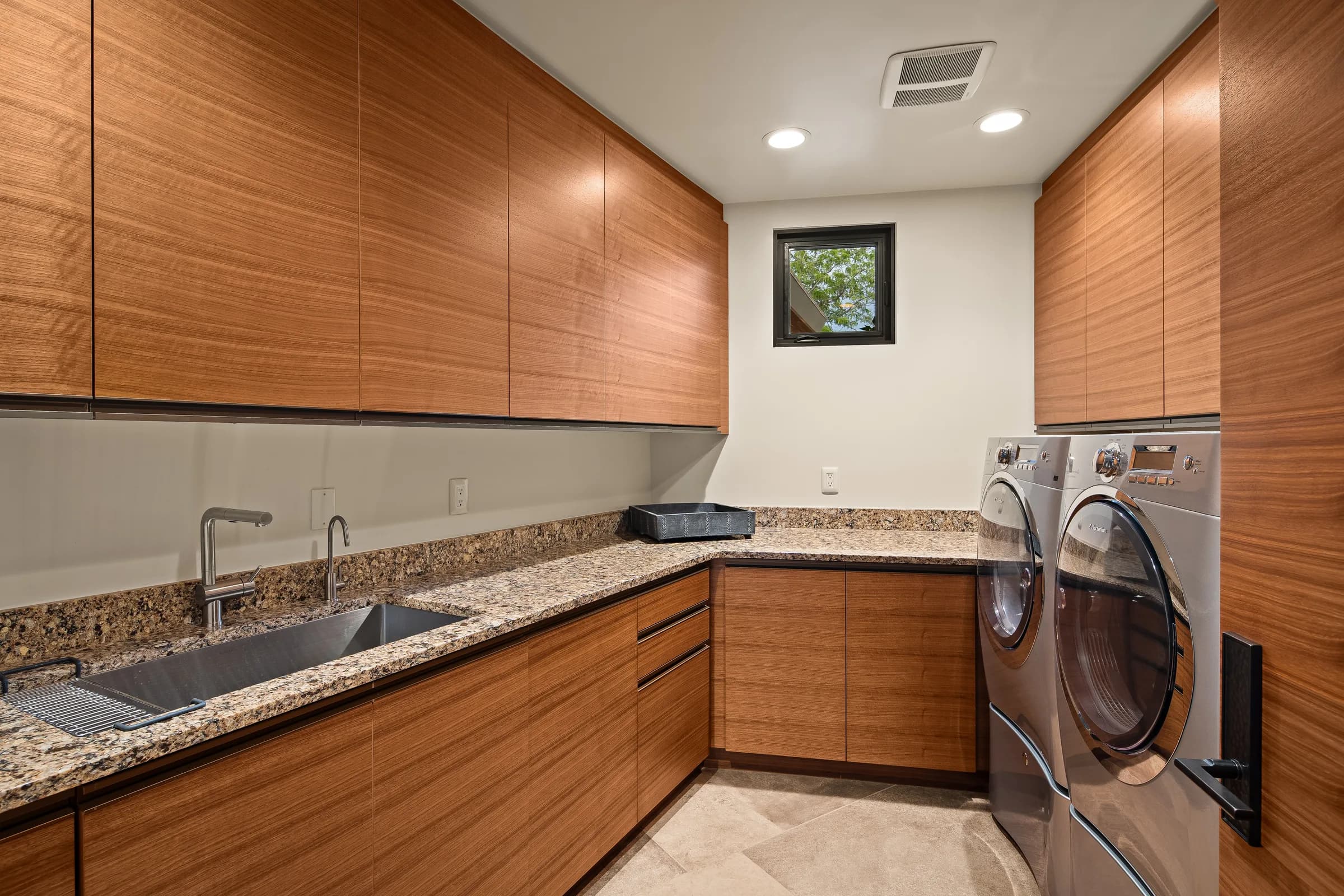 Common Areas at 120 Paisano Road